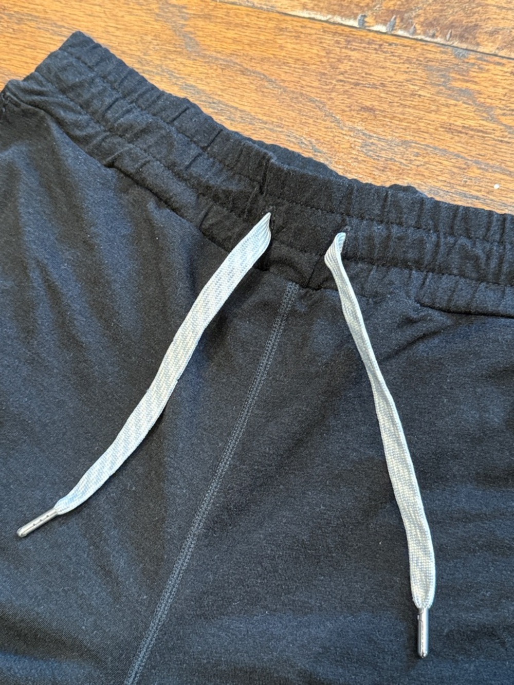 Vuori Black Performance Jogger with White Drawstring - Picture 6 of 6